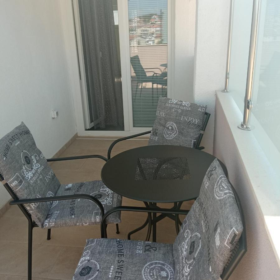 Apartments Lavanda - Free Parking And Grill Jezera Luaran gambar