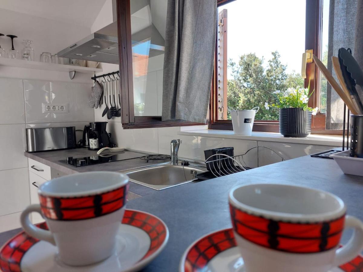 Apartments Lavanda - Free Parking And Grill Jezera Luaran gambar