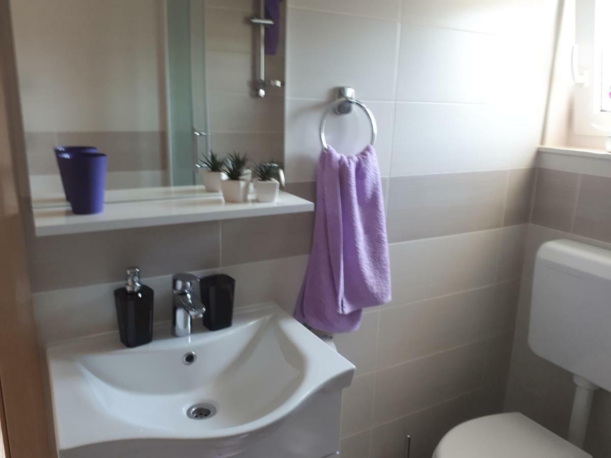 Apartments Lavanda - Free Parking And Grill Jezera Luaran gambar