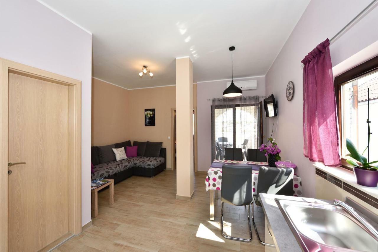Apartments Lavanda - Free Parking And Grill Jezera Luaran gambar